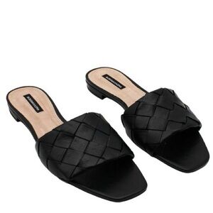 BCBGMAXAZRIA Remi Black Leather Flats size 7